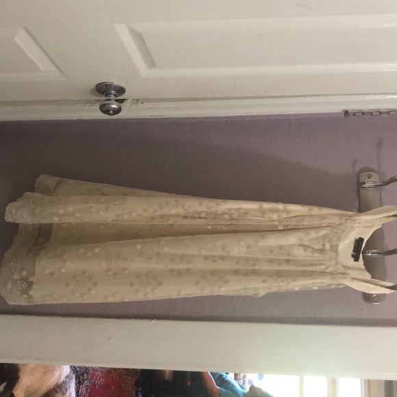 BCBGMAXZARIA cream summer dress - Picture 2 of 4